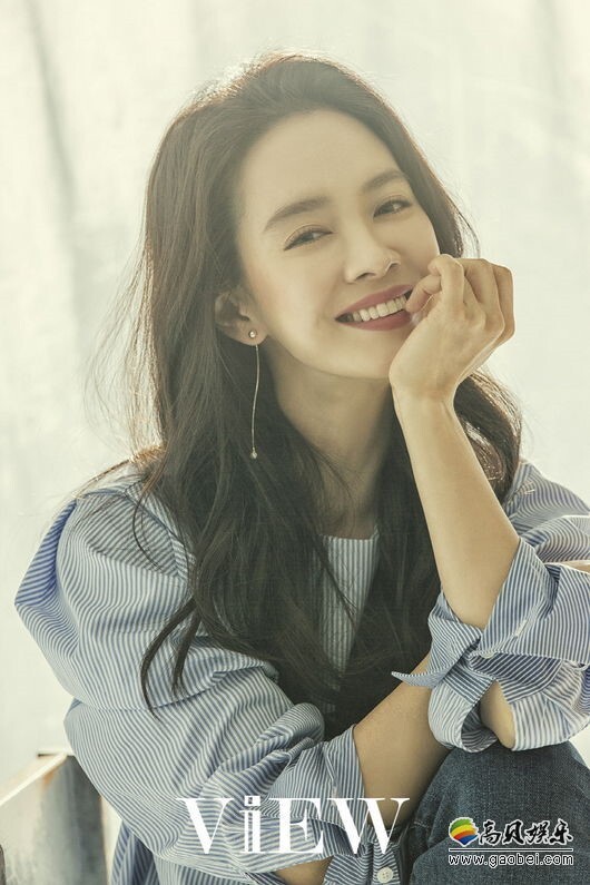 数码杂志《VIEW》方面发布了一组演员宋智孝拍摄的写真 数码杂志《VIEW》方面发布了一组演员宋智孝拍摄的写真