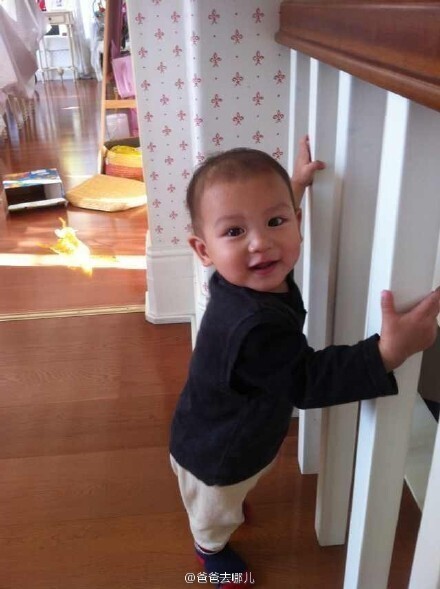 小亮仔旧照曝光了,帅了一地? 小亮仔旧照曝光了,帅了一地?