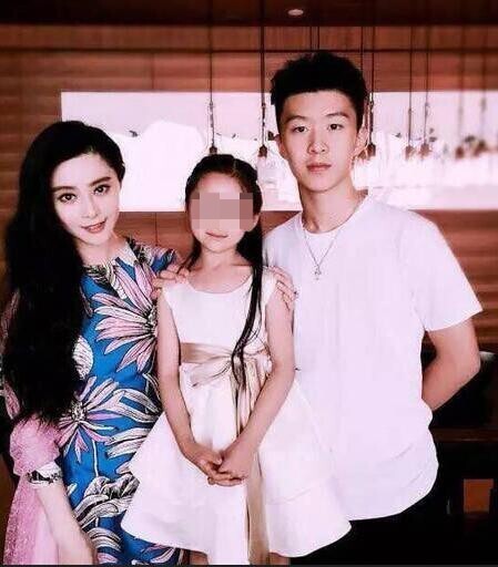 范冰冰的弟弟范丞丞目前在韩国做练习生 范冰冰的弟弟范丞丞目前在韩国做练习生