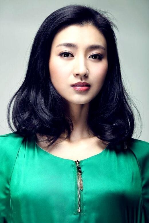 演员斓曦是什么时候出生的? 演员斓曦是什么时候出生的?