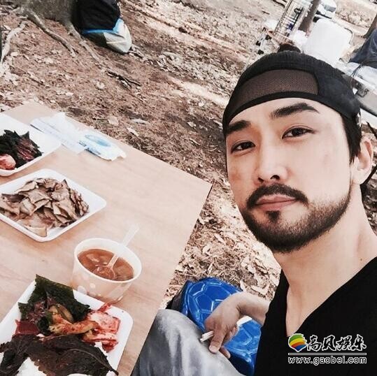 演员宋承宪发布一张在《师任堂,光的日记》拍摄现场的照片 演员宋承宪发布一张在《师任堂,光的日记》拍摄现场的照片