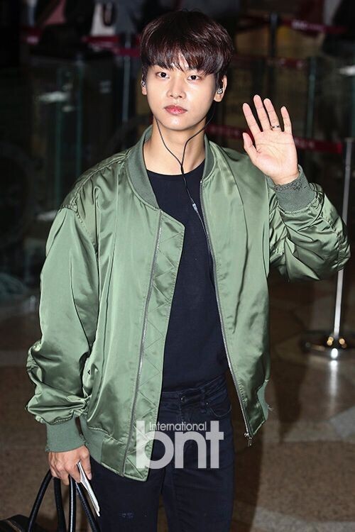 韩国男子组合VIXX参加“SPORTS OF HEART MUSIC FES 2016”公演