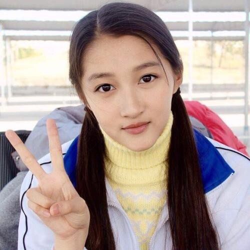 演员关晓彤是什么时候出生的？