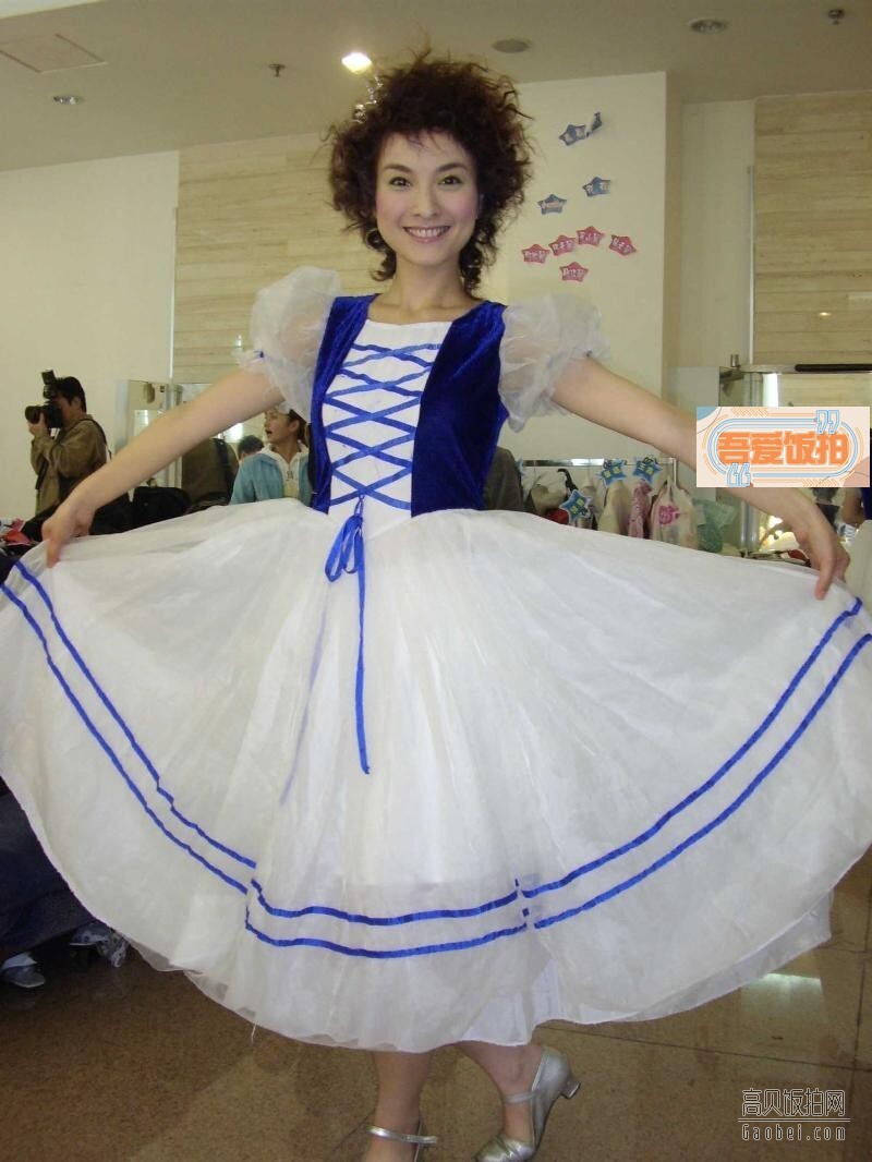 中国电视节目主持人、演员吴昕个人简介 中国电视节目主持人、演员吴昕个人简介