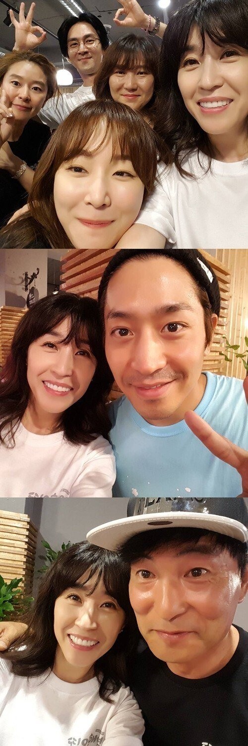 演员金美京分享与《又是吴海英》各位演员的合影 画面十分温馨 演员金美京分享与《又是吴海英》各位演员的合影 画面十分温馨