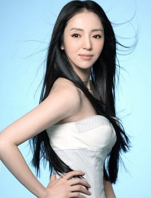 演员董璇有什么特长? 演员董璇有什么特长?