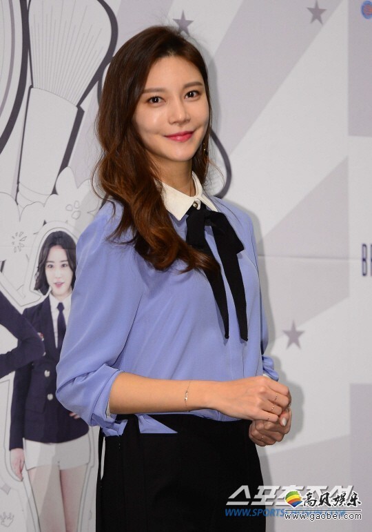 HB娱乐方面表示已与演员车艺莲签订专属合同 HB娱乐方面表示已与演员车艺莲签订专属合同