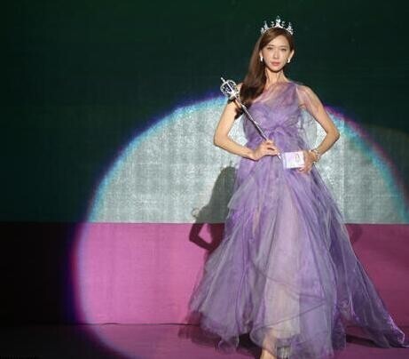 “紫霞仙子”林志玲代言“卫生巾”了？