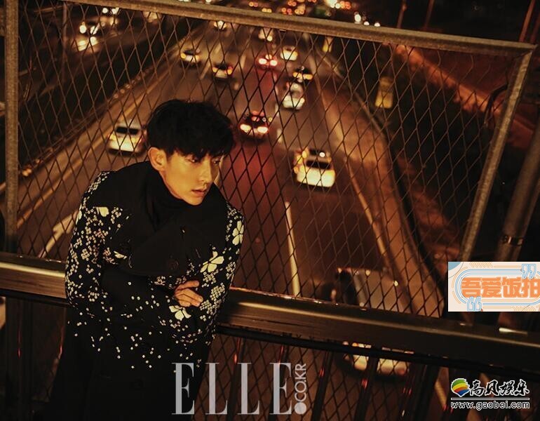 演员李准基一月刊写真公开了? 演员李准基一月刊写真公开了?