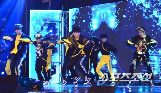 新人男团PENTAGON做客广播节目《两点出逃Cultwo Show》