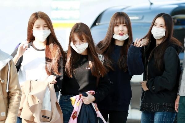 MAMAMOO和GFRIEND为真人秀出席制作发表会