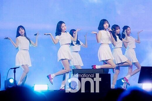 GFRIEND在广壮洞Yes24 LIVE HALL举行《LOL》showcase活动 GFRIEND在广壮洞Yes24 LIVE HALL举行《LOL》showcase活动