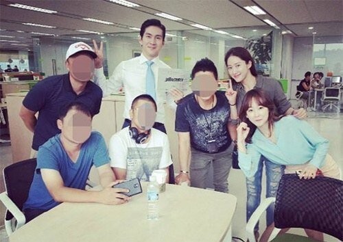 全慧彬与徐玄振为OCN的《38师机动队》应援