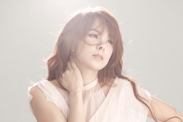 A9 MEDIA消息，歌手蔡妍已与该公司正式签约