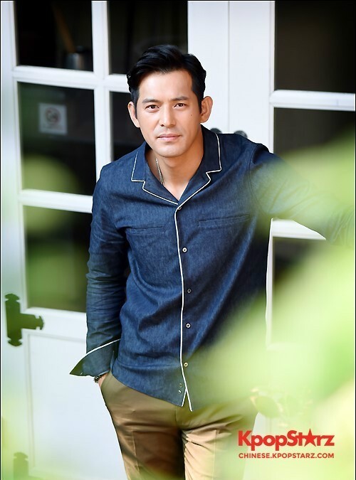 演员吴智昊接受了记者的采访 演员吴智昊接受了记者的采访