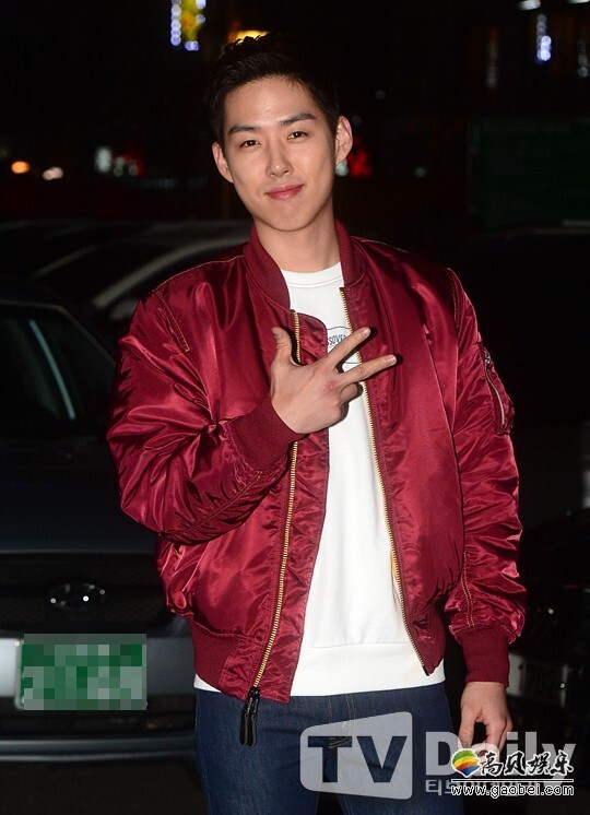 白成铉在3月16日上午进行了《VOICE》终演的专访 白成铉在3月16日上午进行了《VOICE》终演的专访