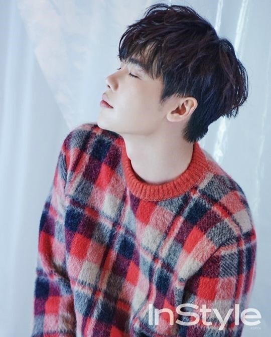 演员李钟硕最近拍摄时尚杂志画报 演员李钟硕最近拍摄时尚杂志画报