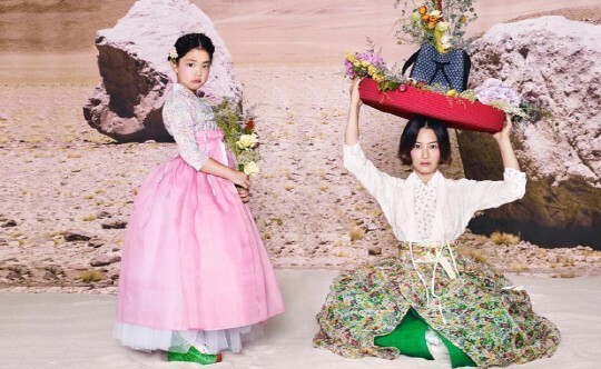 Instagram公开了姜惠贞与Haru一同拍摄的写真照