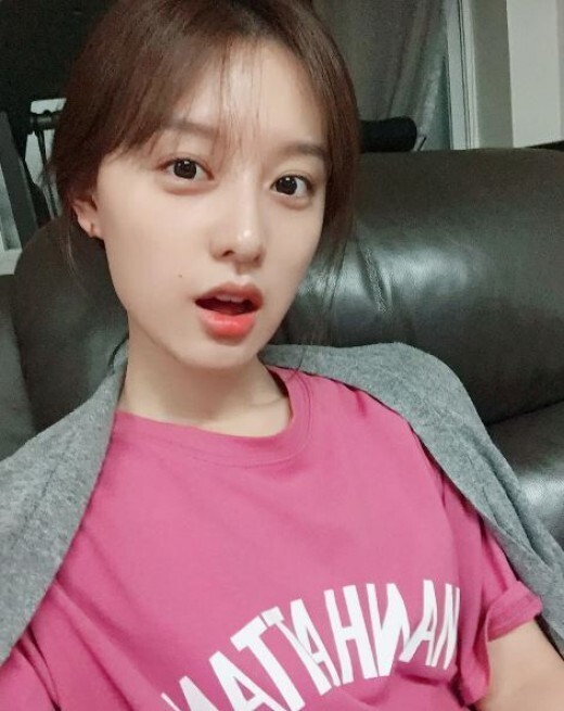 金智媛透过INS向大家公开了近况 金智媛透过INS向大家公开了近况