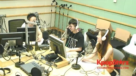 《朴明秀的Radio Show》中，Din Din、李涩琪主播作为嘉宾出演了节目