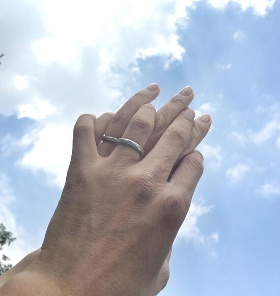 张晋晒婚戒为妻子蔡少芬庆生，妻子是怎么回复的？