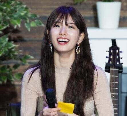 missA成员秀智公开了粉丝见面会的现场照片 missA成员秀智公开了粉丝见面会的现场照片