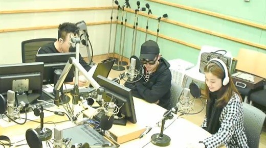 《朴明洙的Radio Show》中谈到了在厕所偶遇防弹少年团的趣事