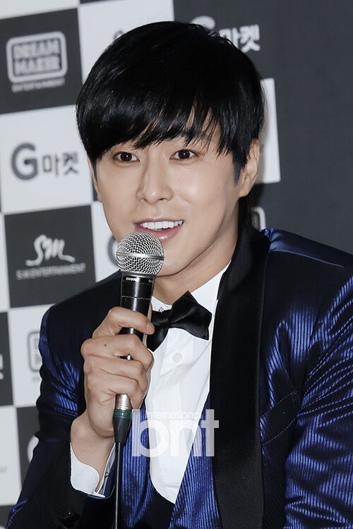 韩国男团东方神起成员允浩将进行退伍问候