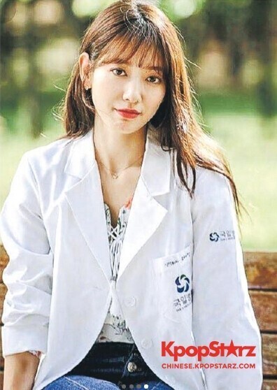 朴信惠因为在电视剧中耀眼的美甲向观众道歉 朴信惠因为在电视剧中耀眼的美甲向观众道歉