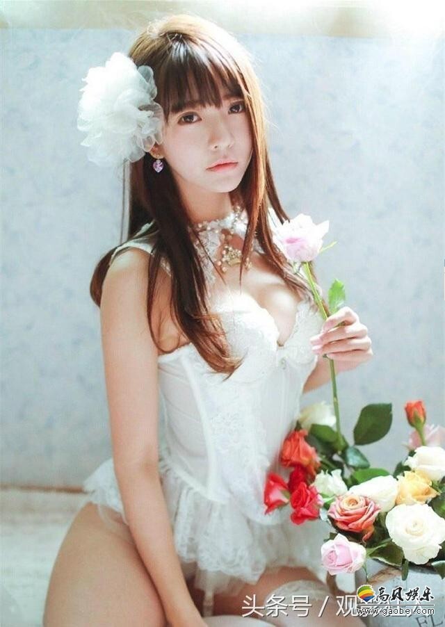 Yurisa太美了,她到底是谁? Yurisa太美了,她到底是谁?