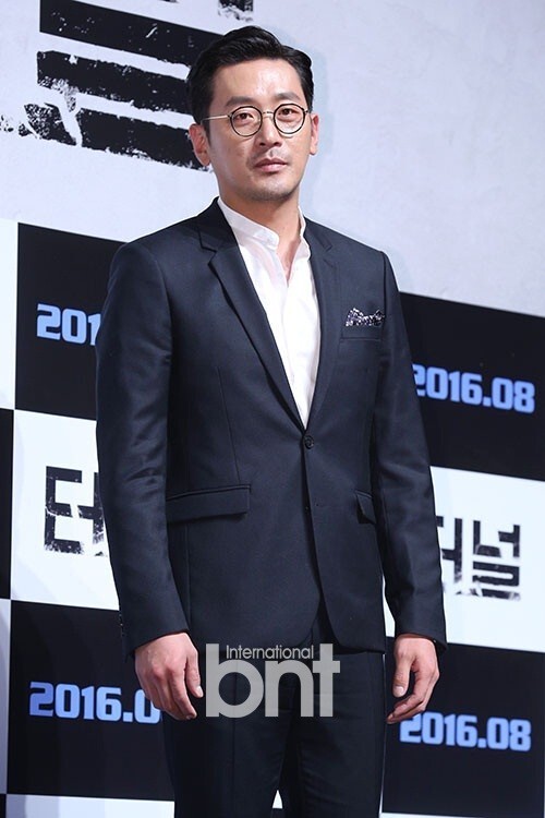 韩国演员河正宇与现经纪公司合约期满,是否续约未定 韩国演员河正宇与现经纪公司合约期满,是否续约未定