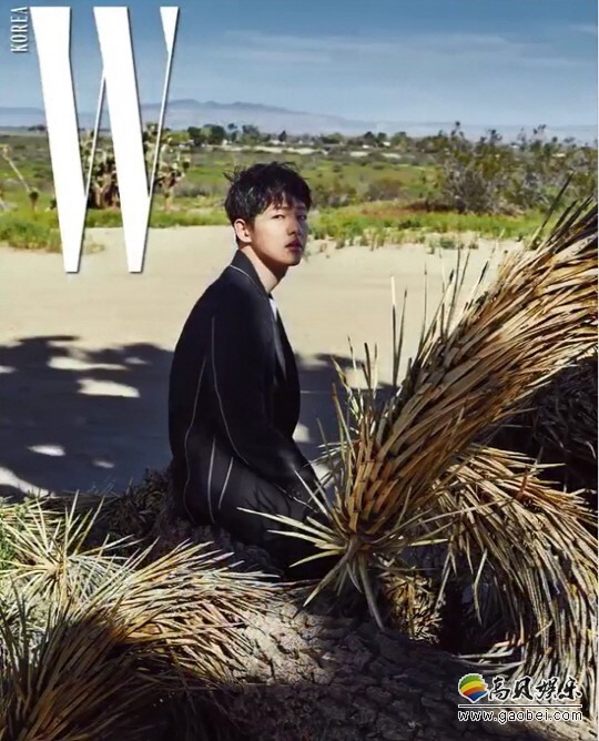 时尚杂志《W Korea》方面公开了演员宋仲基拍摄的写真 时尚杂志《W Korea》方面公开了演员宋仲基拍摄的写真