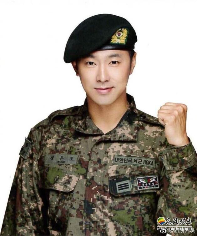 东方神起成员郑允浩将于20日上午参加退伍仪式 东方神起成员郑允浩将于20日上午参加退伍仪式