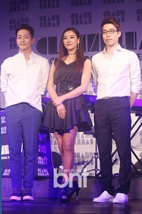 韩国组合酷懒之味举办《Travellers》的发行纪念showcase活动 韩国组合酷懒之味举办《Travellers》的发行纪念showcase活动