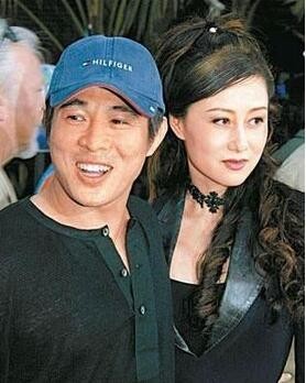 李连杰和利智是在什么情况下认识的,什么时候结的婚? 李连杰和利智是在什么情况下认识的,什么时候结的婚?