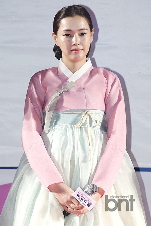 韩国电影《月光宫殿》在首尔举行试映会