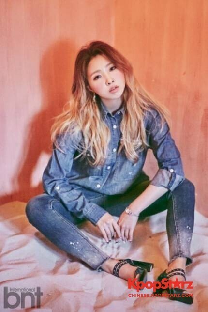 敏智在最新画报中展现了全新的自己