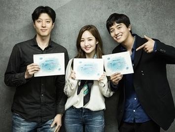 水木新剧《七日的王妃》日前公开了首次读剧本会议的花絮照