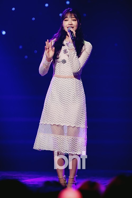 郑恩地凭借新曲《你这样的春天》获得本周1位