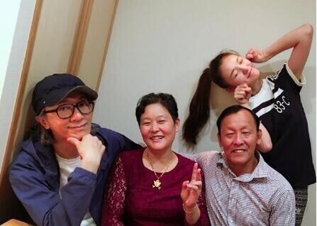 林允带着父母见了周星驰,干什么? 林允带着父母见了周星驰,干什么?