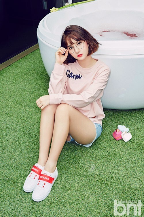 韩国女团Gfriend成员恩妃近日拍摄了一组写真 韩国女团Gfriend成员恩妃近日拍摄了一组写真