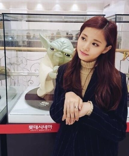 TWICE周子瑜公开了可爱清纯的自拍照