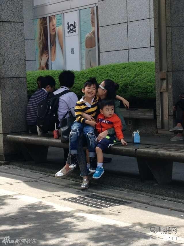 离婚明星儿女现状? 离婚明星儿女现状?