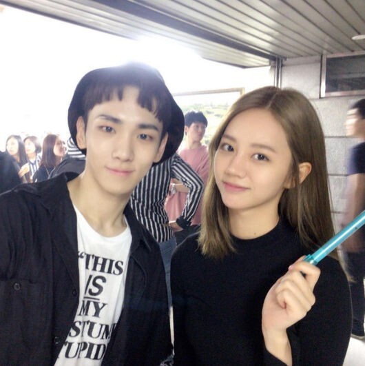 SHINee2日开始举行世界巡回演唱会《SHINee WORLD V》 SHINee2日开始举行世界巡回演唱会《SHINee WORLD V》