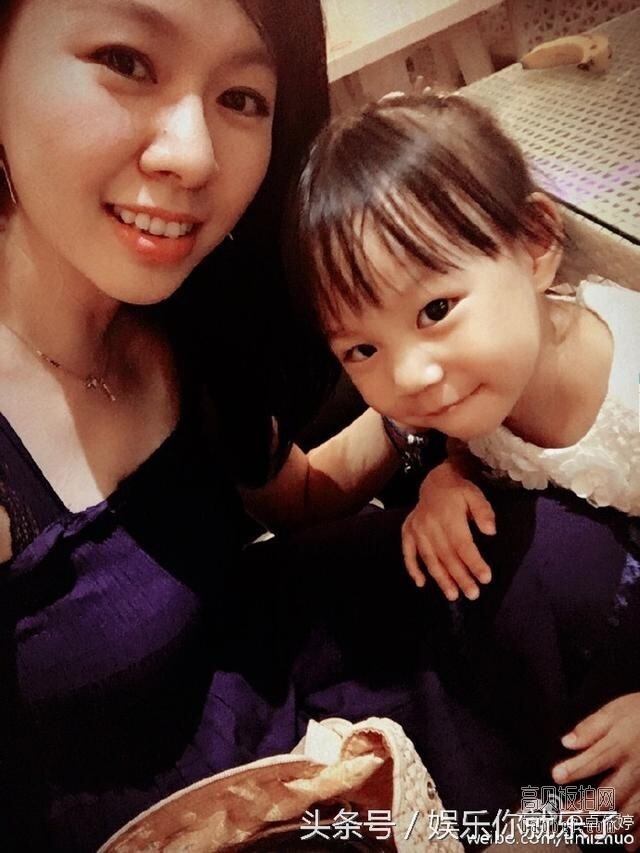 卓依婷晒女儿合照，大家都以为她：死了？