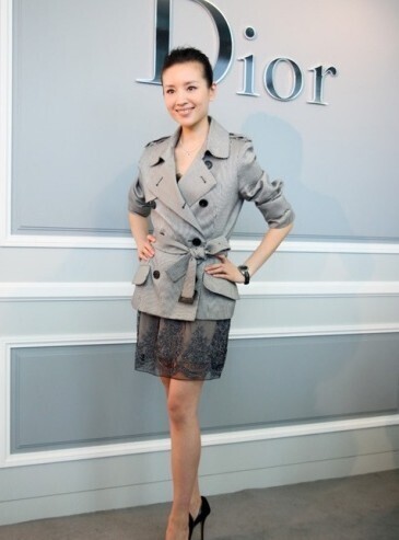 董洁和潘粤明是哪一年结婚的，又是哪一年离婚的？