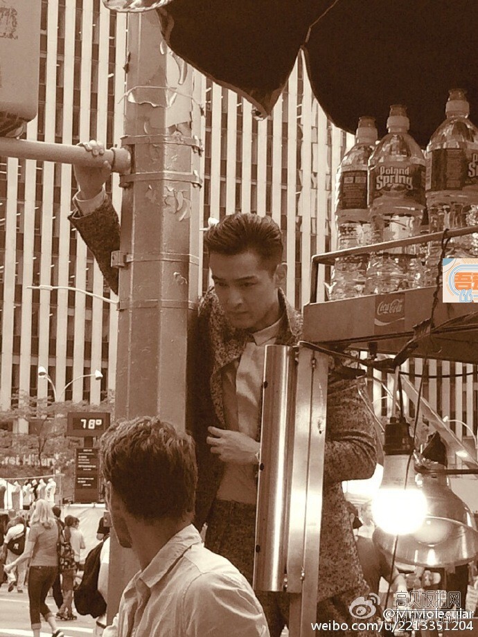 近日胡歌和刘雯都在纽约为某时尚杂志拍大片 近日胡歌和刘雯都在纽约为某时尚杂志拍大片