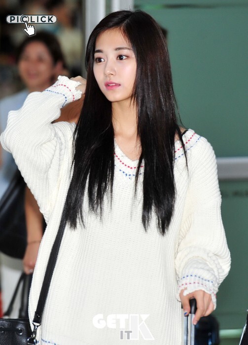 TWICE周子瑜结束在日本举行的JYP NATION演唱会 TWICE周子瑜结束在日本举行的JYP NATION演唱会