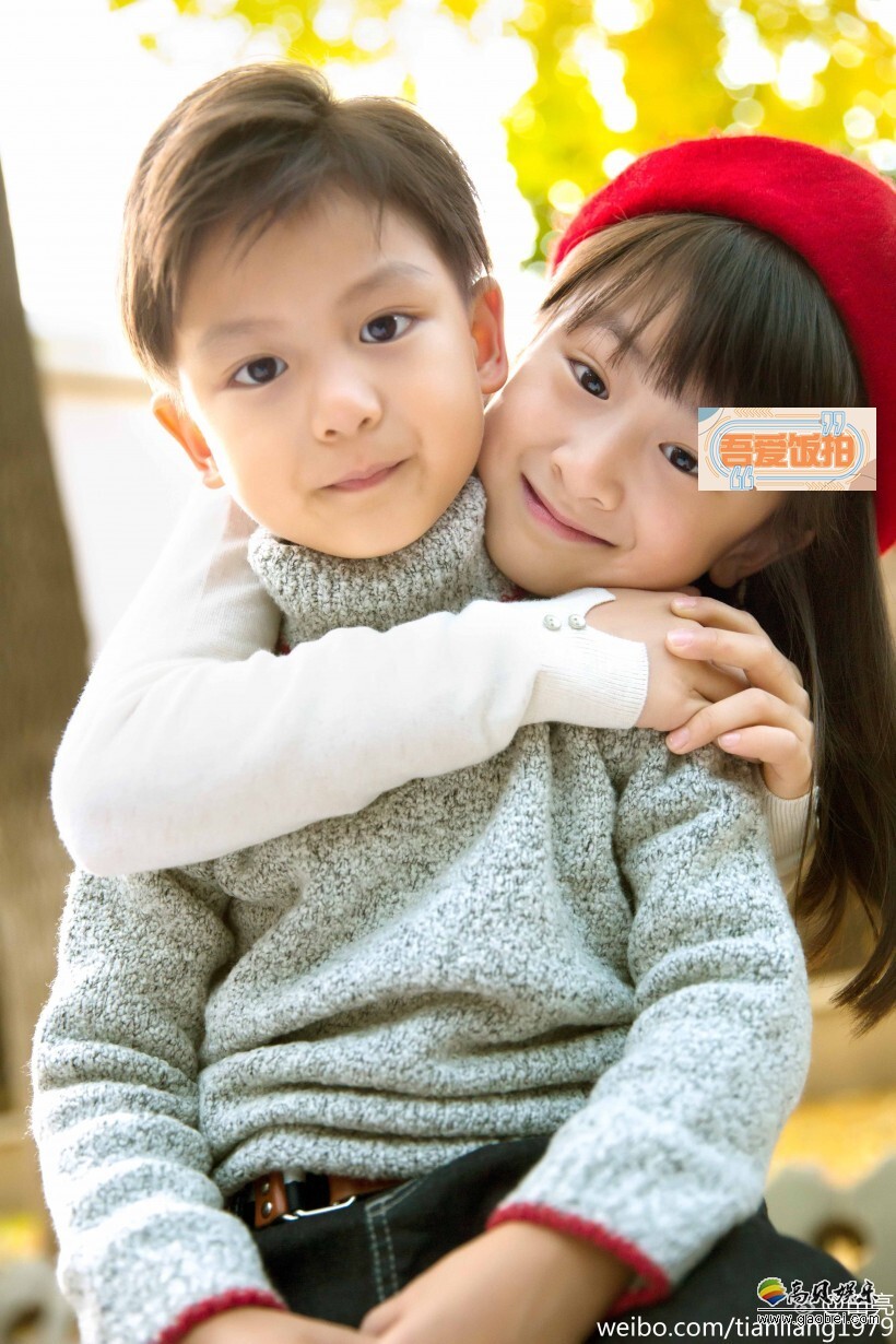 11月20日晚,田亮在微博晒出森蝶森碗合照 11月20日晚,田亮在微博晒出森蝶森碗合照