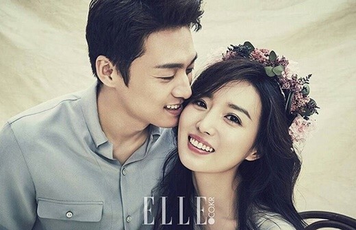 某杂志为吴尚津和金素英拍摄的婚纱画报也正式公开 某杂志为吴尚津和金素英拍摄的婚纱画报也正式公开